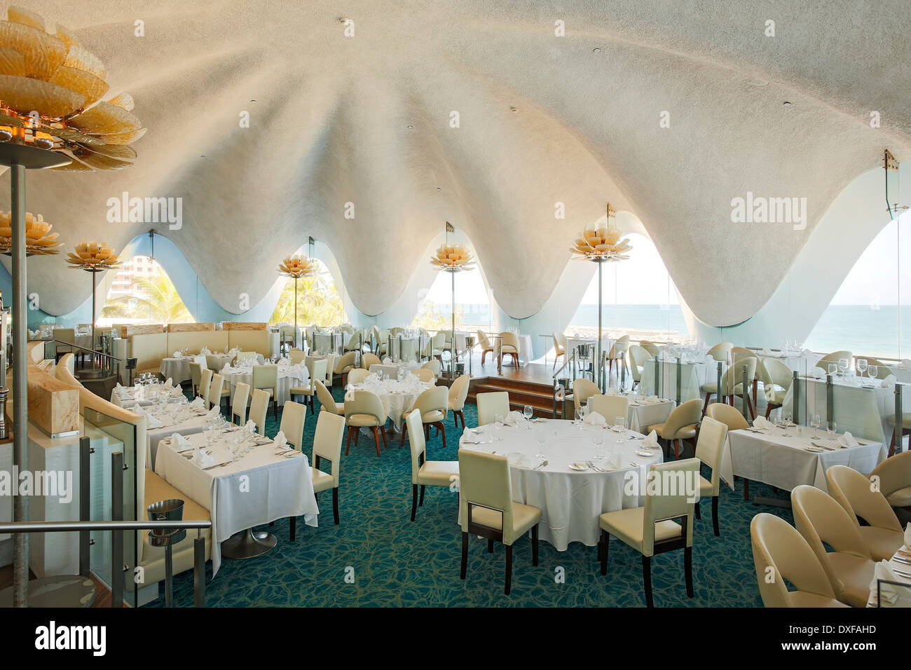 La Perla Restaurant High Resolution Stock Photography and Images - Alamy