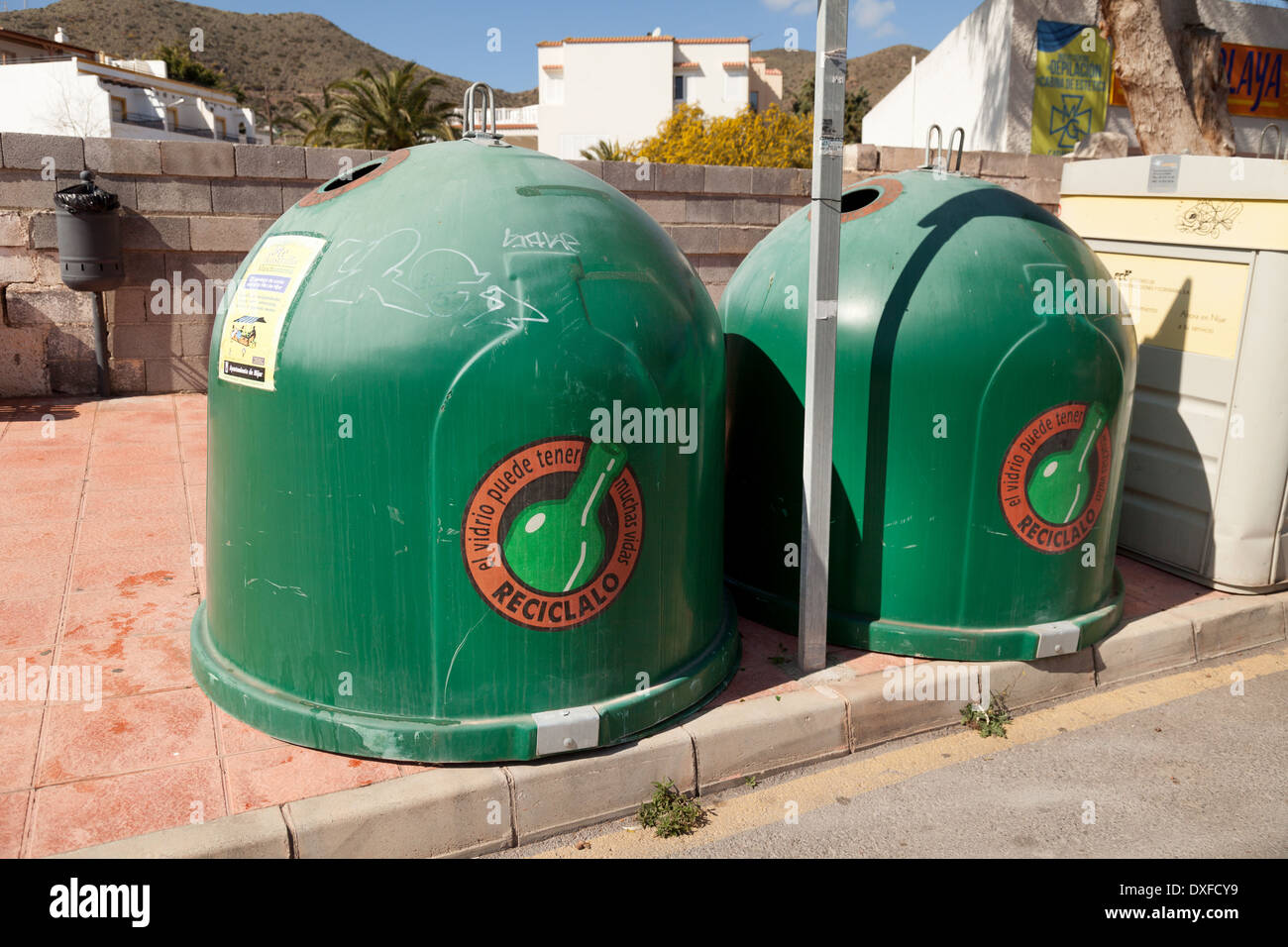 Recycle bins hi-res stock photography and images - Alamy