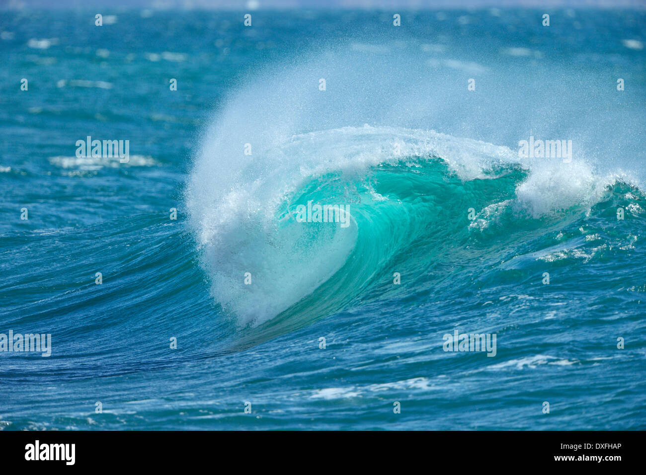 Wave ocean breaking hi-res stock photography and images - Page 15 - Alamy