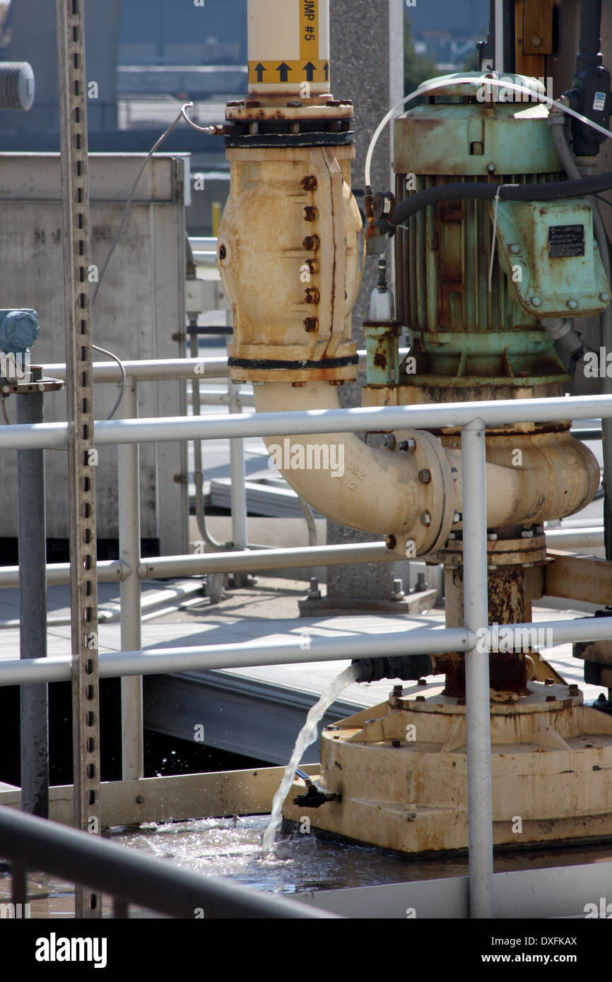 Primary clarifier hi-res stock photography and images - Alamy