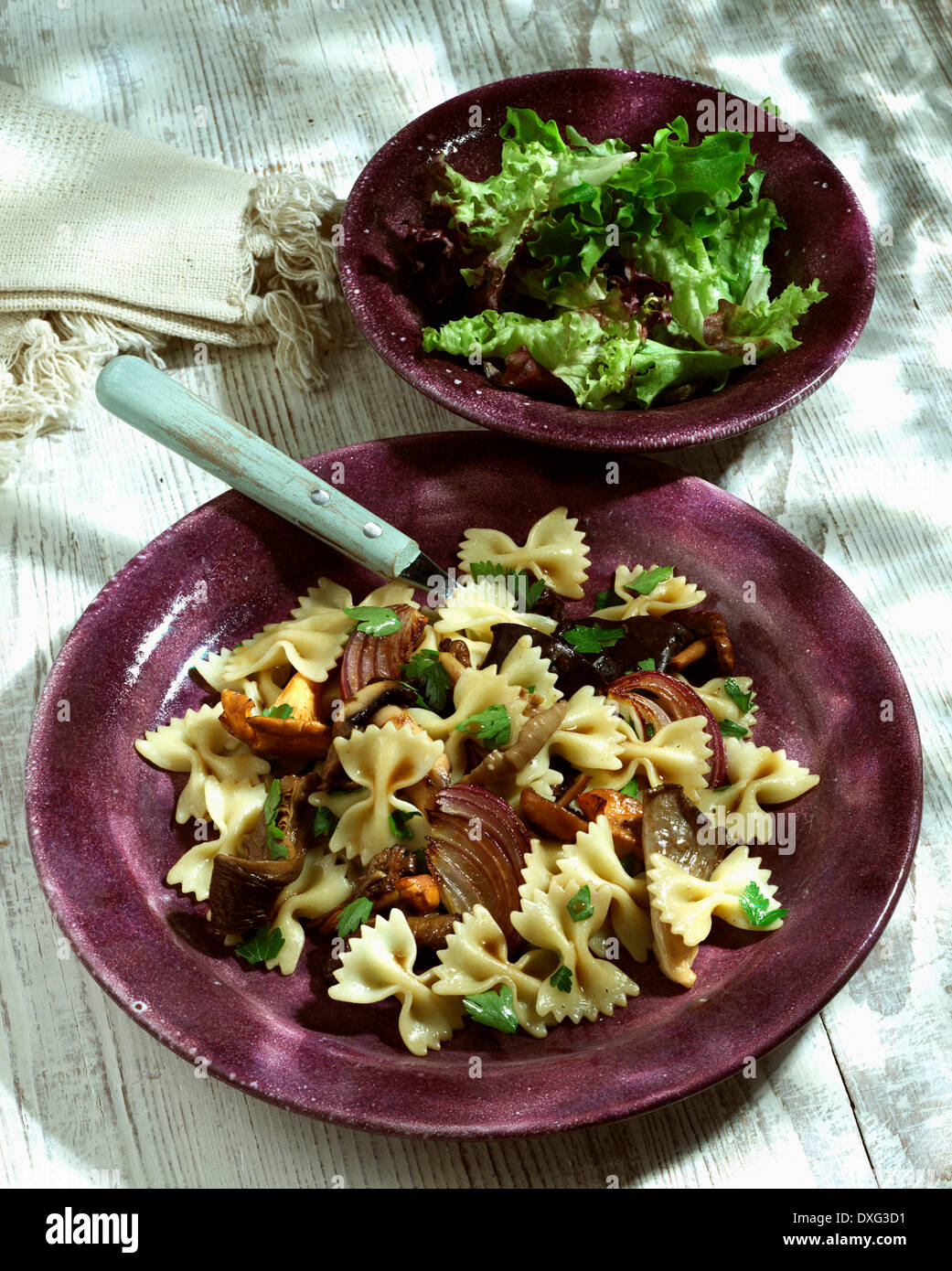 Farfalle hi-res stock photography and images - Alamy