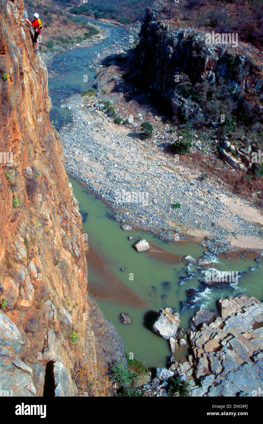 Rock climber at White Umfolozi River Gorge near Melmoth, KwaZulu-Natal Stock Photo