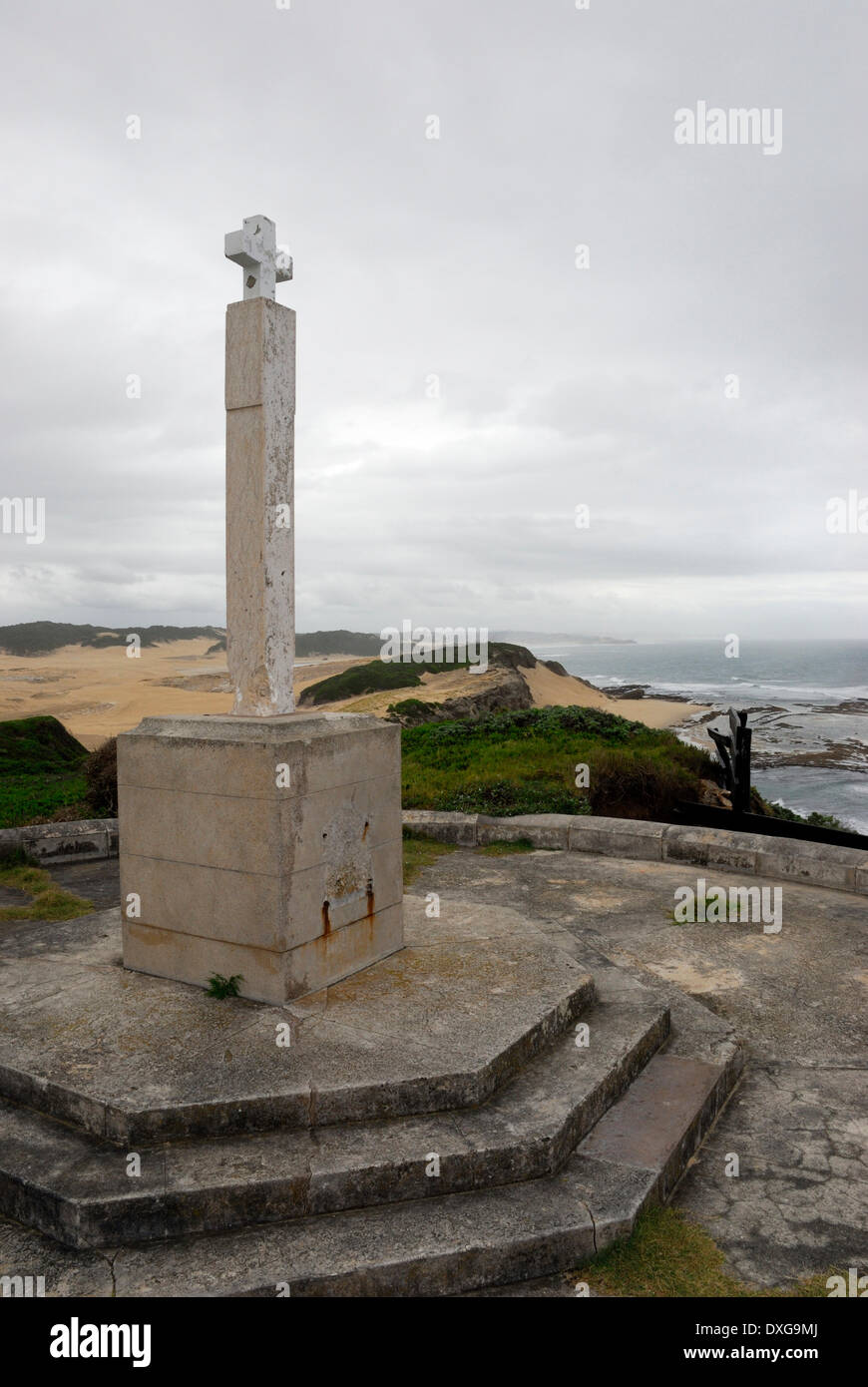 The Diaz Cross (replica) erected by Bartolomeu Dias in 1488, between Bushmans River mouth and Boknes, Eastern Cape, South Africa Stock Photo