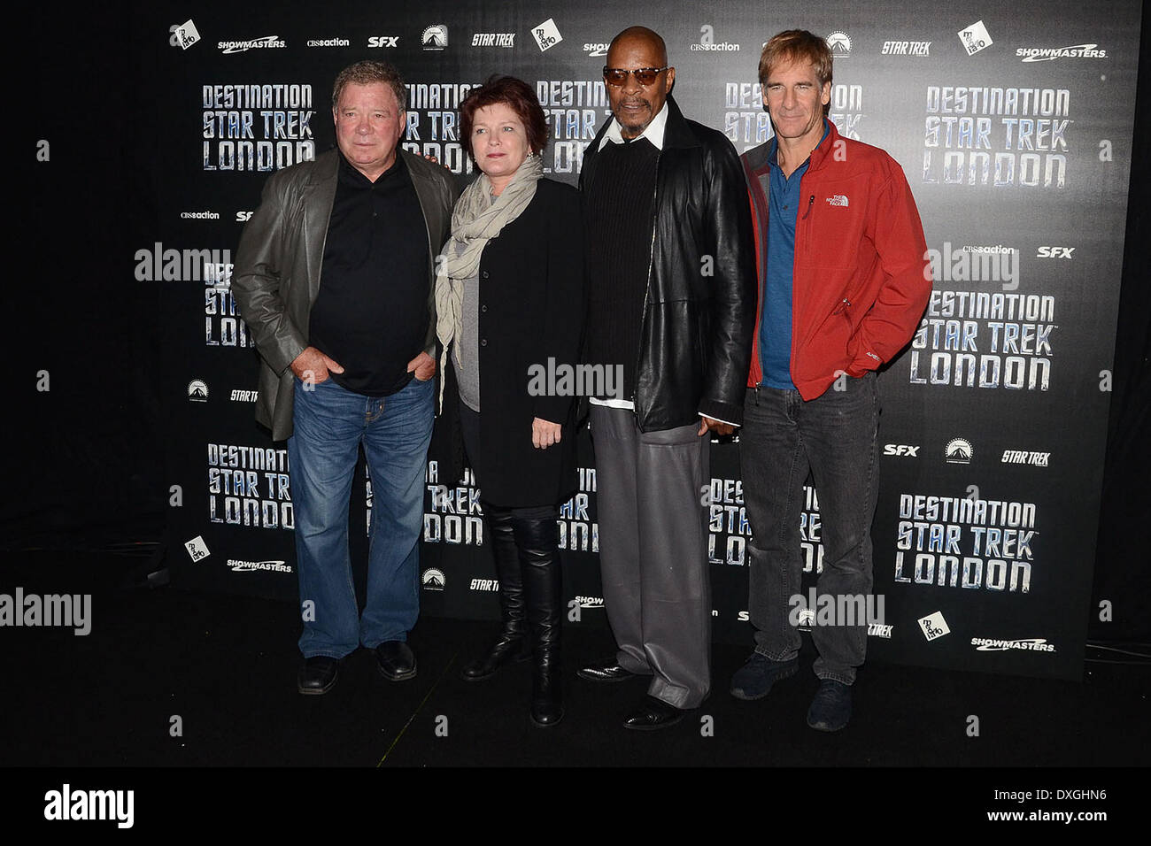 William Shatner, Kate Mulgrew, Avery Brooks and Scott Bakula pose for  photographers, without British actor Patrick Stewart after he refused to  take part in a photocall for 'Destination Star Trek London' at