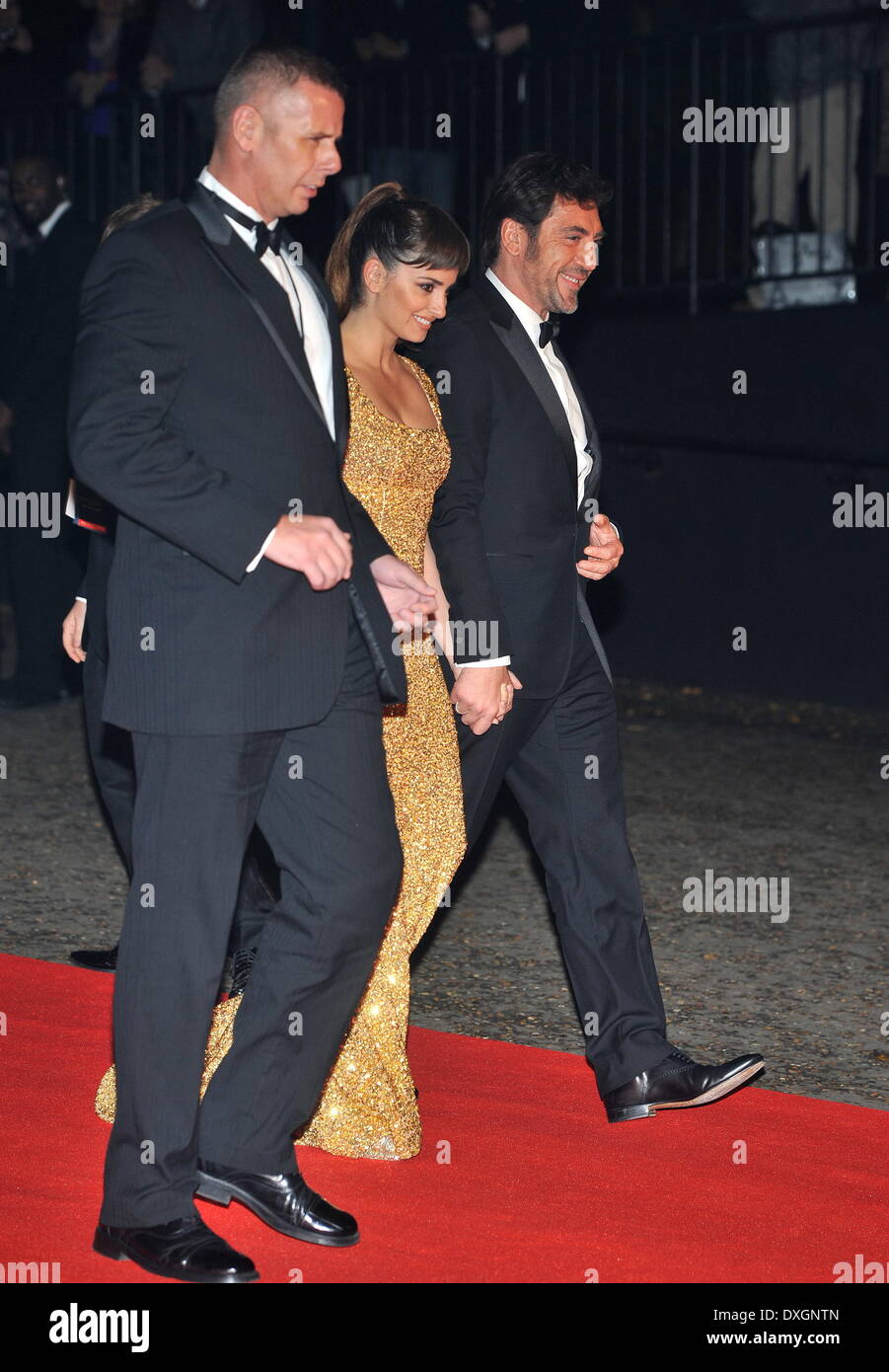 Penelope Cruz and Javier Bardem Royal World Premiere of Skyfall afterparty held at the Tate Modern - Arrivals. London, England - 23.10.12 Featuring: Penelope Cruz and Javier Bardem Where: London, United Kingdom When: 23 Oct 2012 Stock Photo