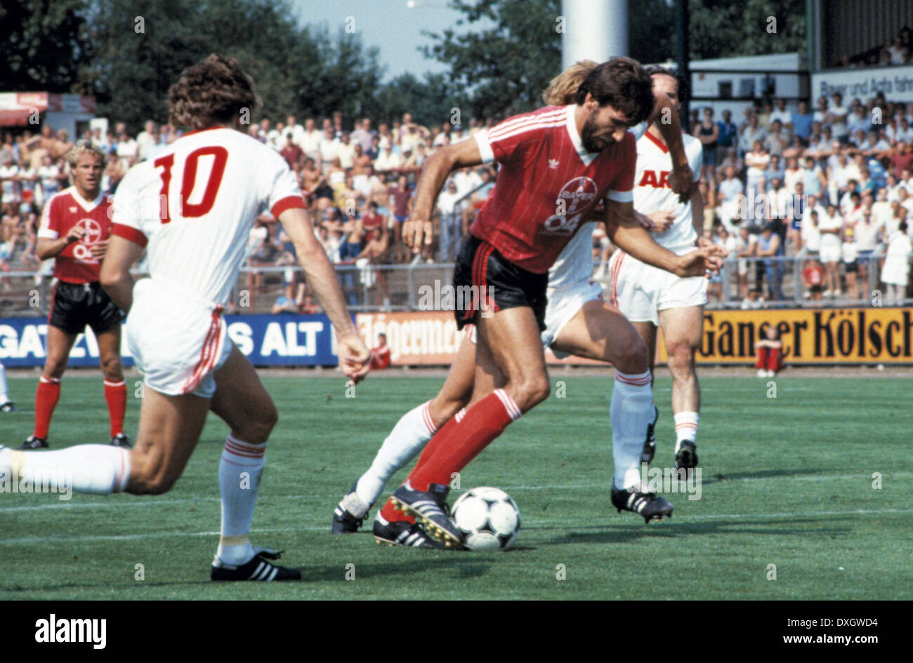 football, Bundesliga, 1983/1984, Ulrich Haberland Stadium, Bayer 04 Leverkusen versus 1. FC Nuremberg 3:0, scene of the match, Thomas Hoerster (Bayer) in ball possession Stock Photo