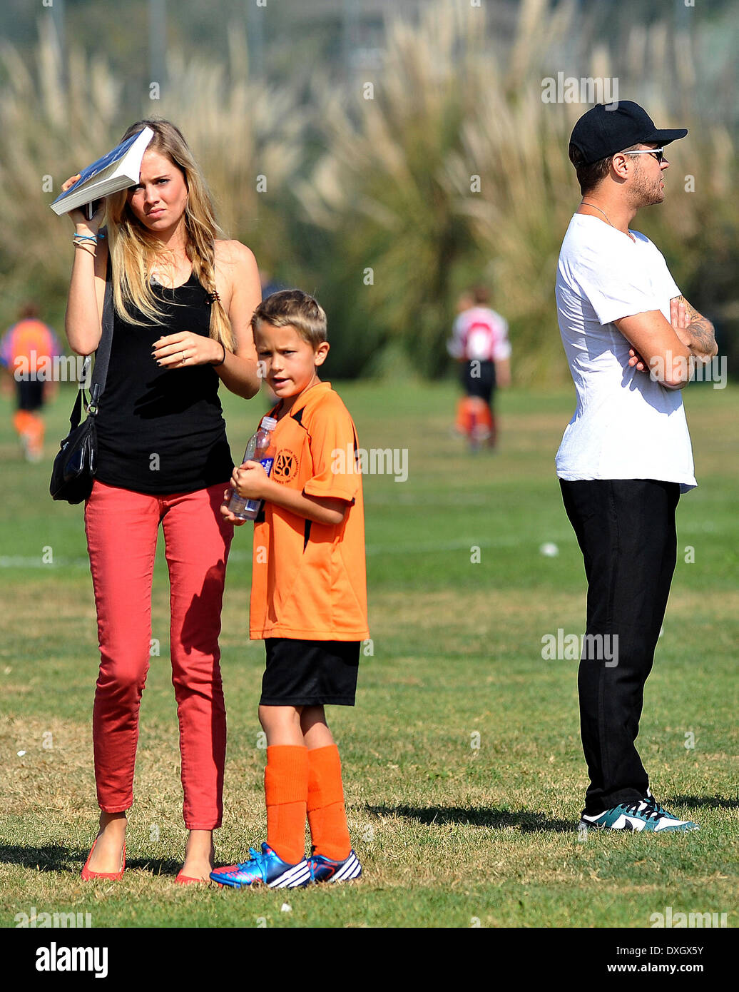 Deacon Phillippe, Paulina Slagter, Ryan Phillippe Ryan Phillippe at a park in Brentwood with his girlfriend to watch his son's soccer game Los Angeles, California - 03.11.12 Featuring: Deacon Phillippe,Paulina Slagter,Ryan Phillippe When: 03 Nov 2012 Stock Photo