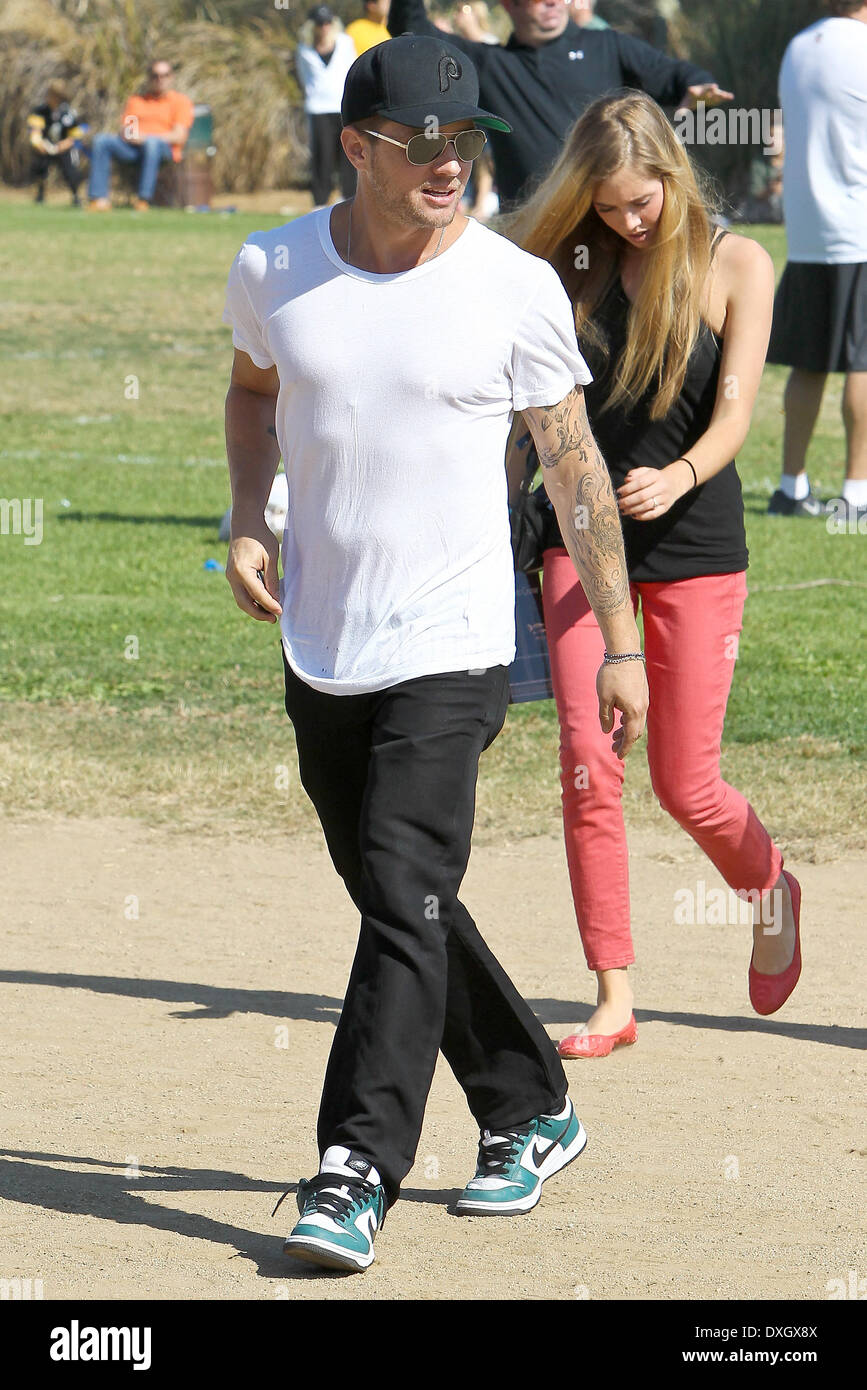 Ryan Phillippe, Paulina Slagter Ryan Phillippe at a park in Brentwood with his girlfriend to watch his son's soccer game Los Angeles, California - 03.11.12 Featuring: Ryan Phillippe,Paulina Slagter When: 03 Nov 2012 Stock Photo