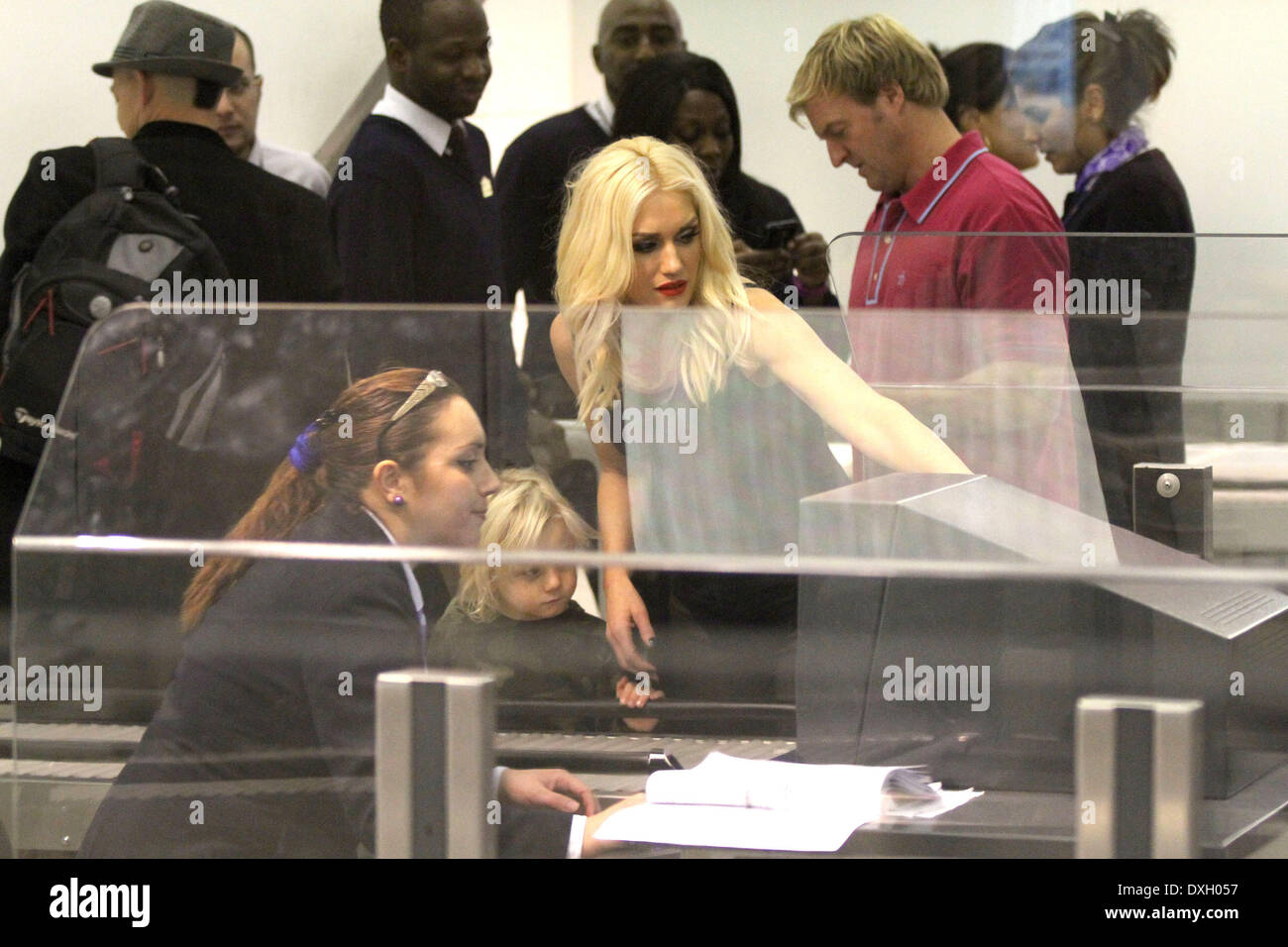 Gwen Stefani and Zuma Rossdale Gwen Stefani is seen leaving Paris as