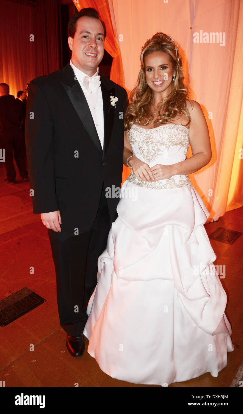 Maria Papadakis and Brendan Kent The wedding of Maria Papadakis and Brendan Kent held at the oldest Opera House in the United S Stock Photo