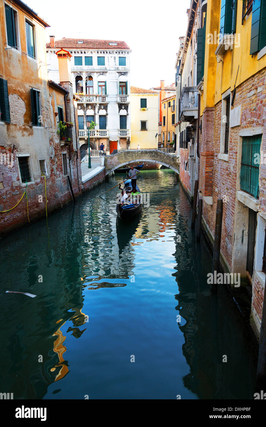 Gondola on canal venice hi-res stock photography and images - Alamy