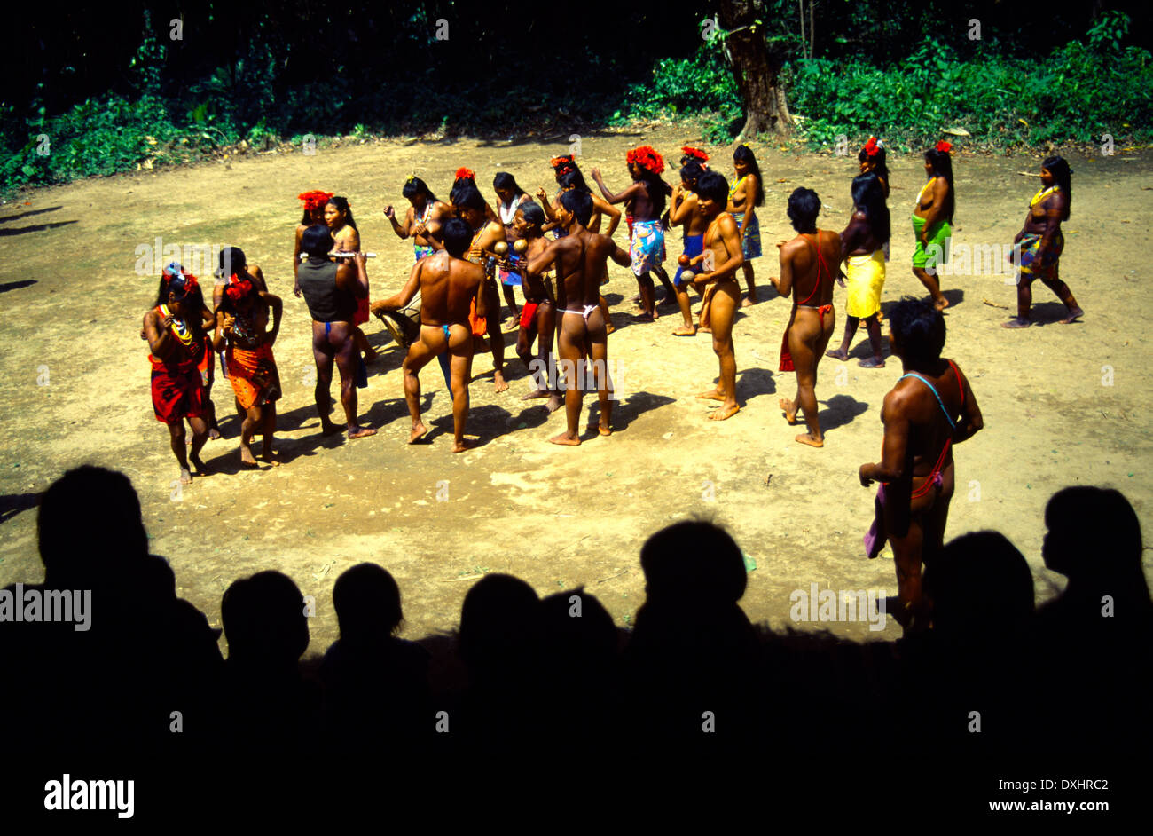 Choco indians panama hi-res stock photography and images - Alamy