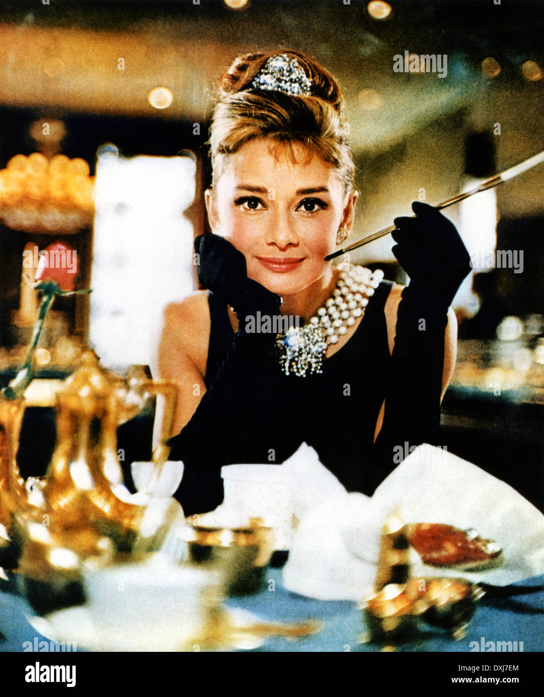 AUDREY HEPBURN BREAKFAST AT TIFFANY S 1961 Stock Photo Alamy AUDREY HEPBURN BREAKFAST AT TIFFANY S 1961 Stock Photo Alamy