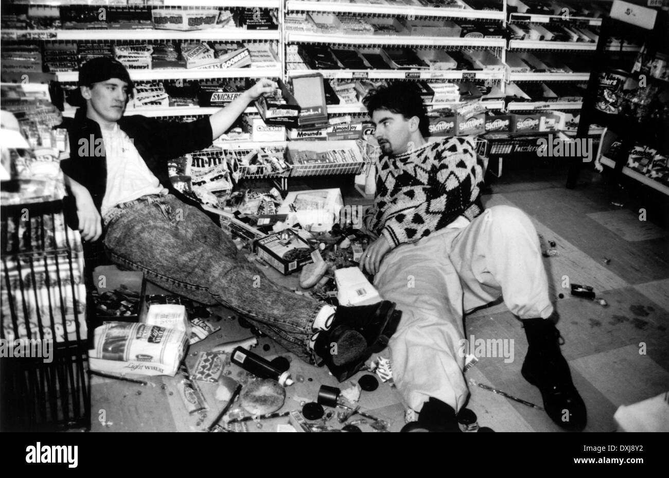 Clerks 1994 film Black and White Stock Photos & Images - Alamy