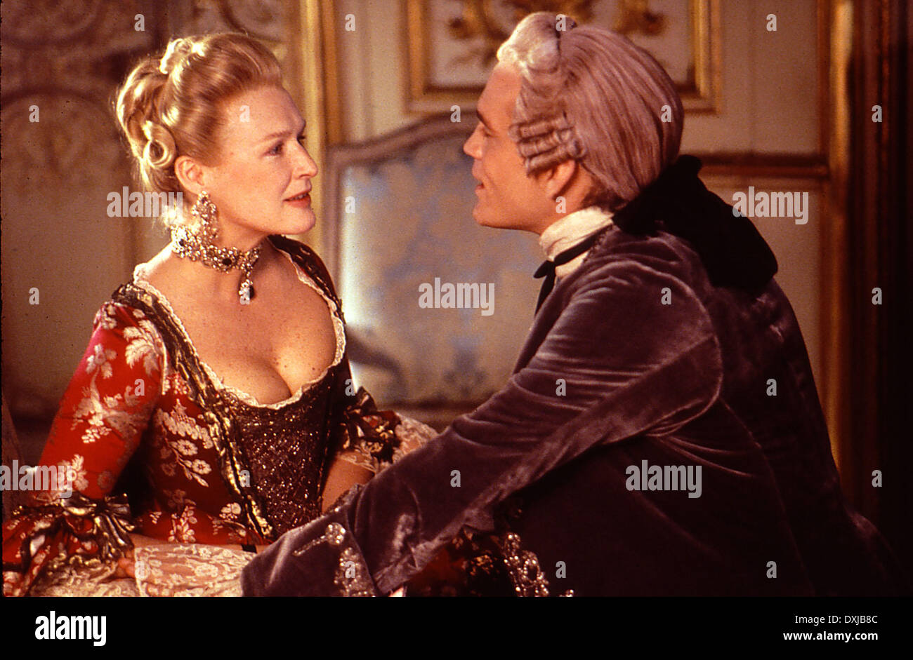 DANGEROUS LIAISONS (US/UK 1988) WARNER BROS JOHN MALKOVICH Stock Photo