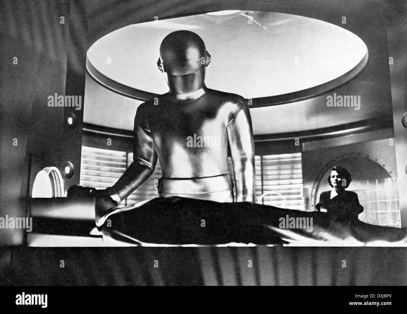 THE DAY THE EARTH STOOD STILL Stock Photo - Alamy