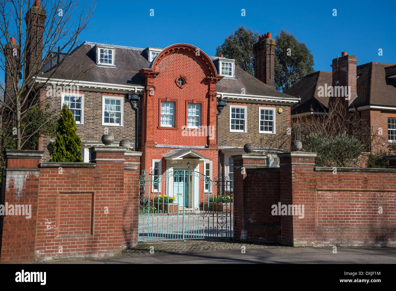 Posh House Parkside Wimbledon London UK Stock Photo Alamy