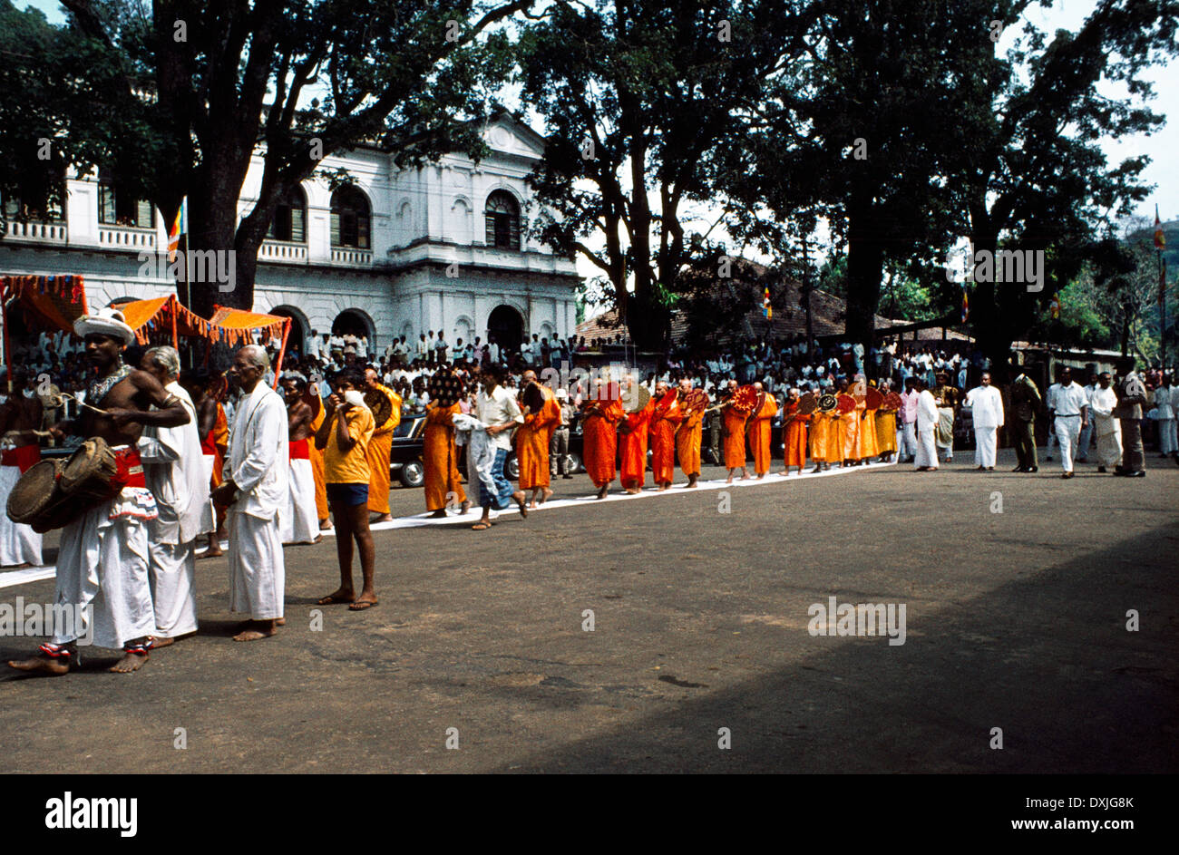 Kandy Sri Lanka Initiation Of Chief Buddhist Procession Drums And Fans Buddhist Stock Photo
