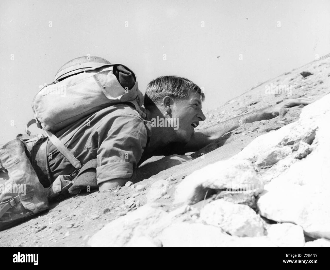 The Hill 1965 Alfred Lynch Hi res Stock Photography And Images Alamy the-hill-1965-alfred-lynch-hi-res-stock-photography-and-images-alamy