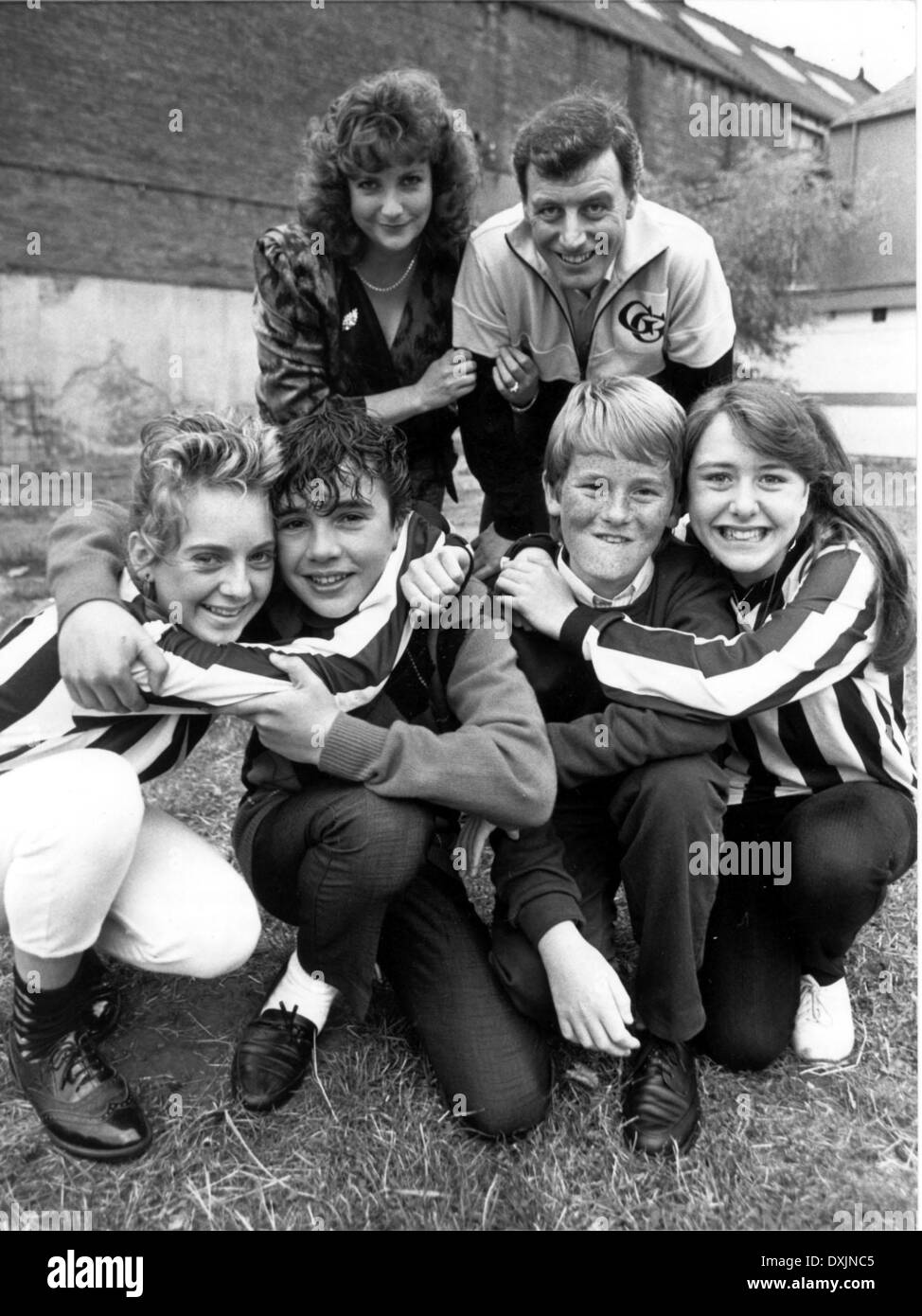 JOSSY'S GIANTS (UK TV SERIES 1986) BBC TV back row:  JENNY M Stock Photo