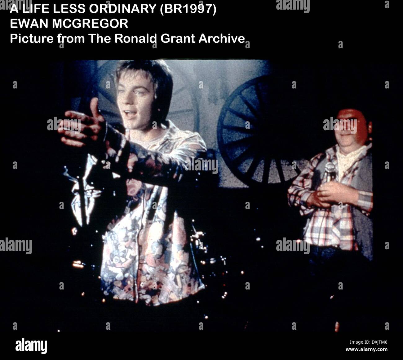 Amazon.com: A Life Less Ordinary : Widescreen Edition
