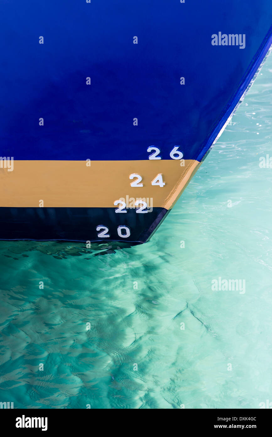 Depth markers painted on ship hull Stock Photo Alamy