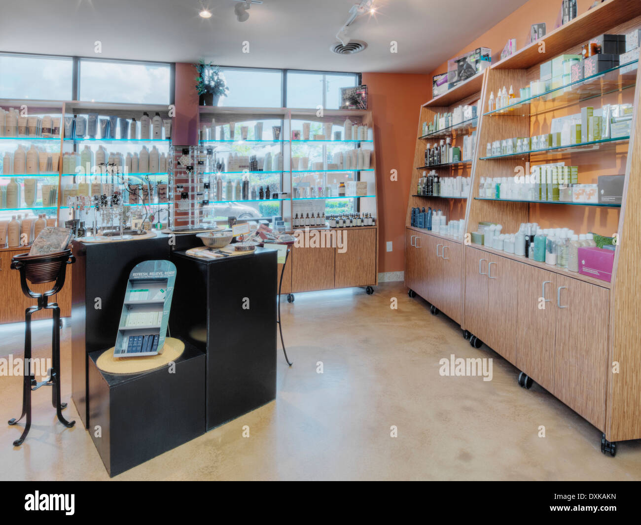 Interior of beauty salon retail space Stock Photo Alamy