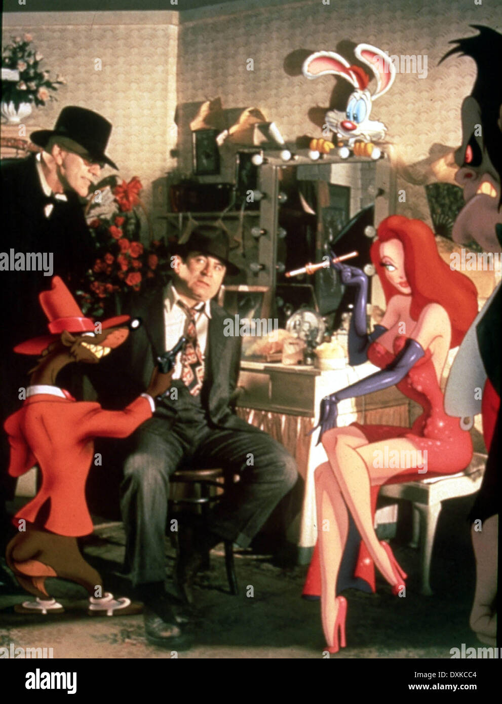 WHO FRAMED ROGER RABBIT? (US1988) CHRISTOPHER LLOYD, BOB HOS Stock ...