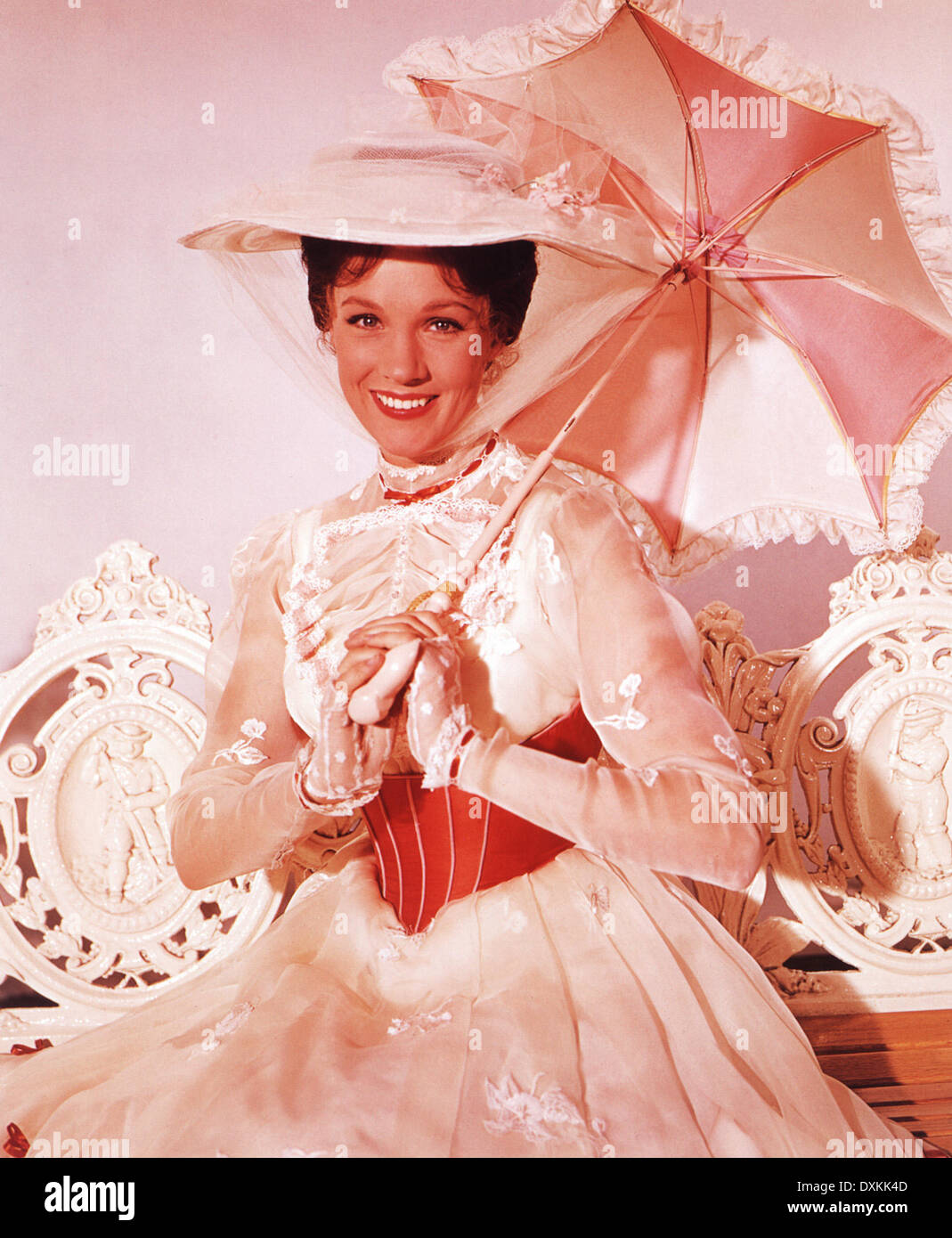 Mary poppins 1964 julie andrews hires stock photography and images Alamy