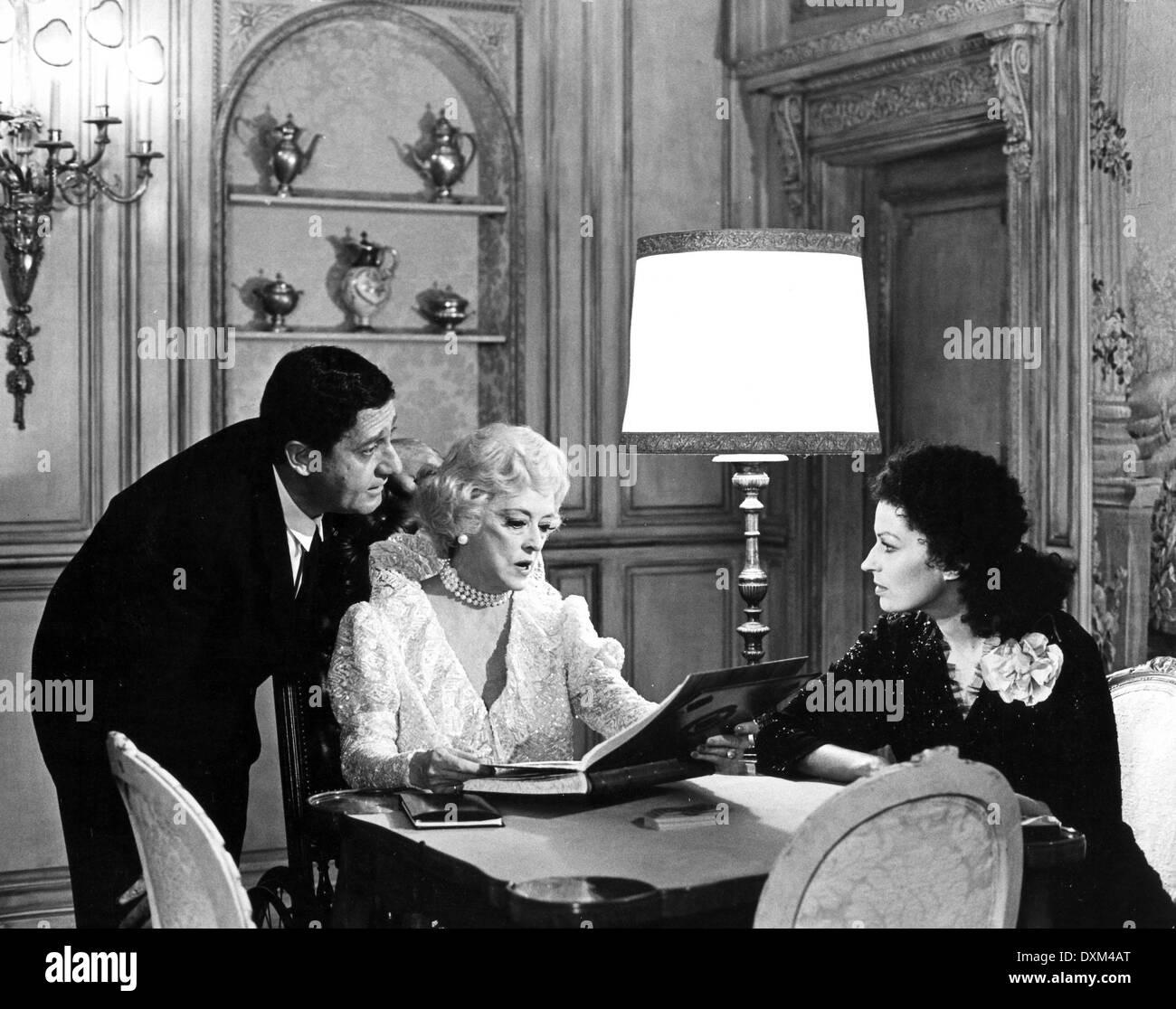 LO SCOPONE SCIENTIFICO Stock Photo Alamy