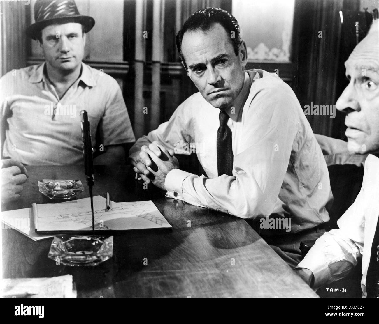 Jack warden 12 angry men 1957 hi-res stock photography and images - Alamy