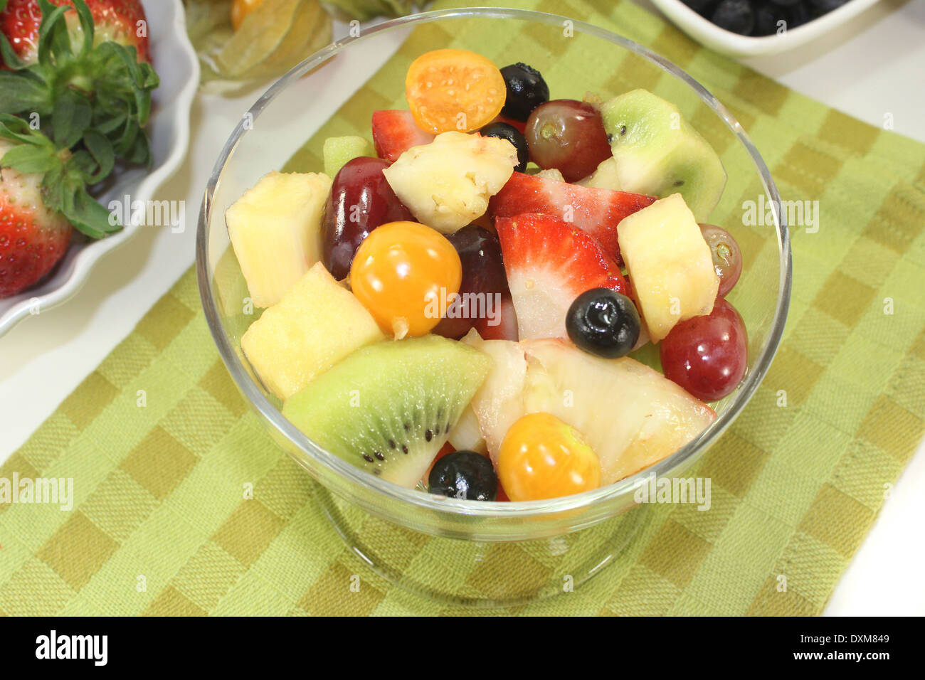 Cocktail with fresh fruit hi-res stock photography and images - Alamy