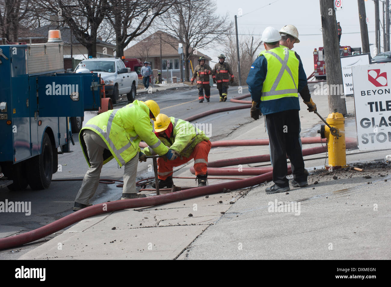 Evacuation works hires stock photography and images Alamy