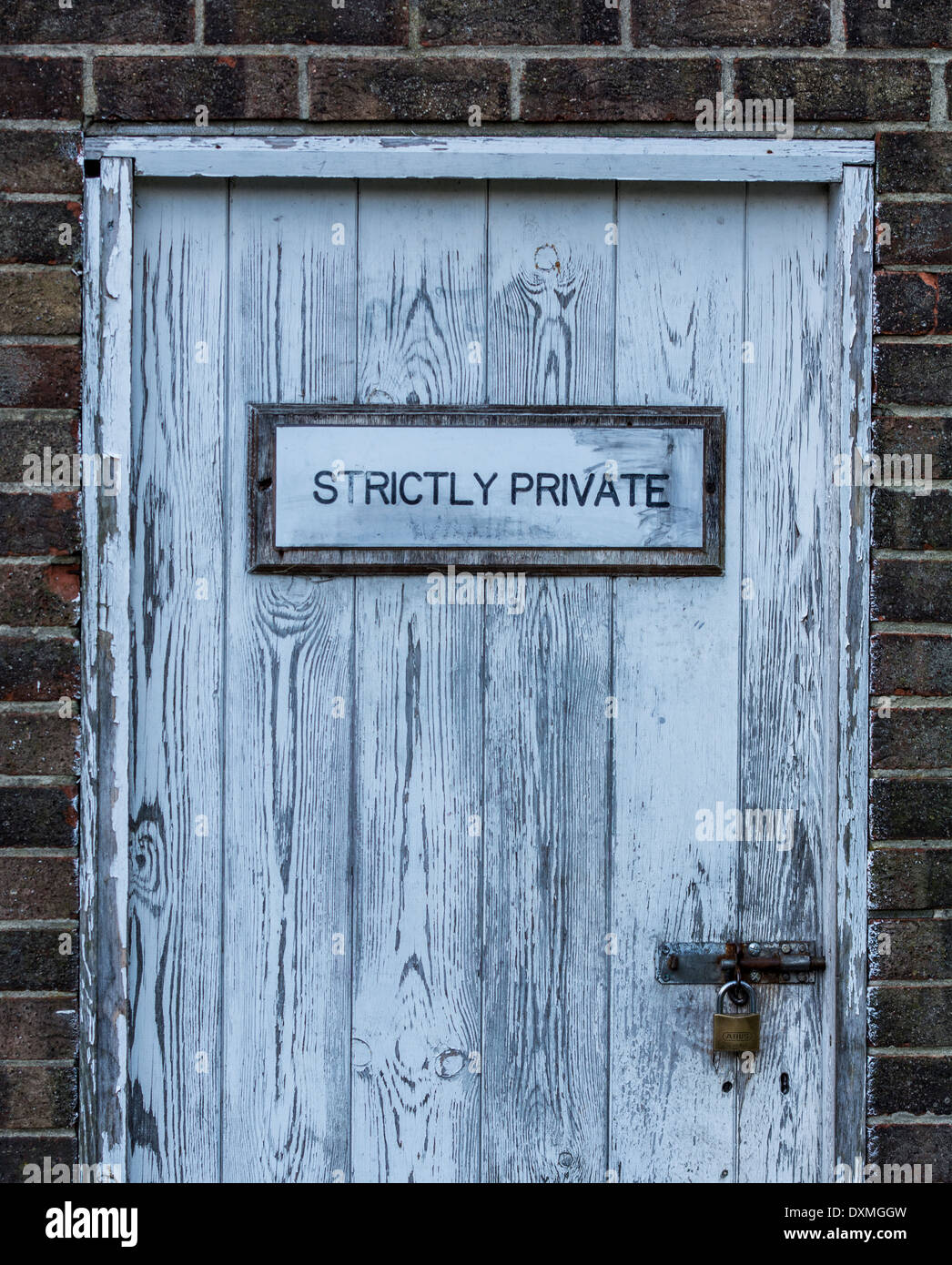 Locked door hi-res stock photography and images - Alamy