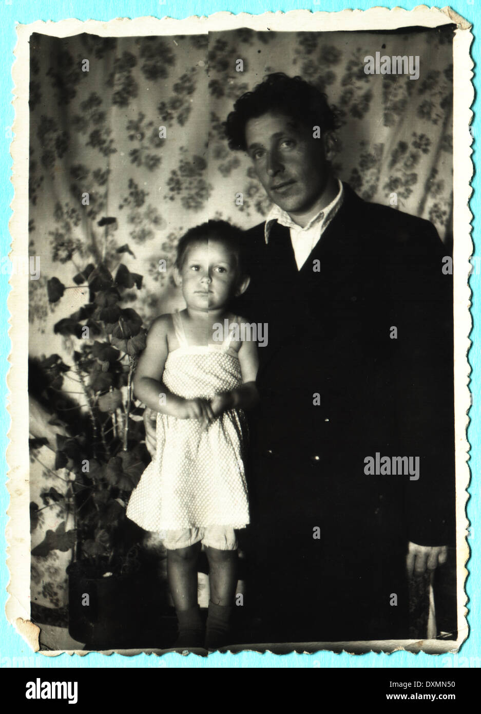 Vintage Family Photo Father Daughter Hi res Stock Photography And Vintage Family Photo Father Daughter Hi res Stock Photography And