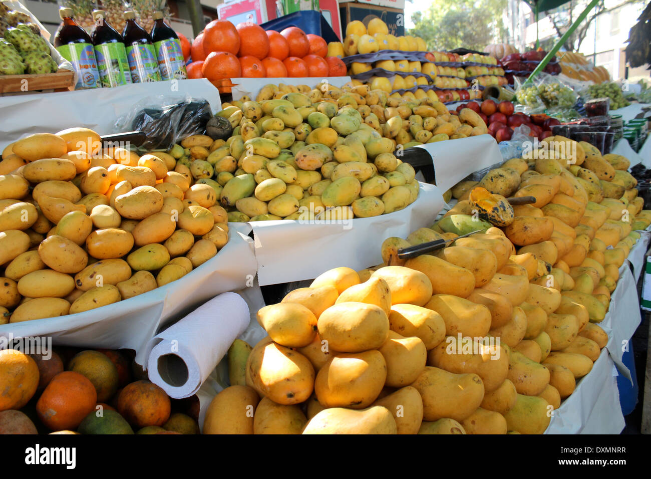 Fruit stall mexico hi-res stock photography and images - Alamy