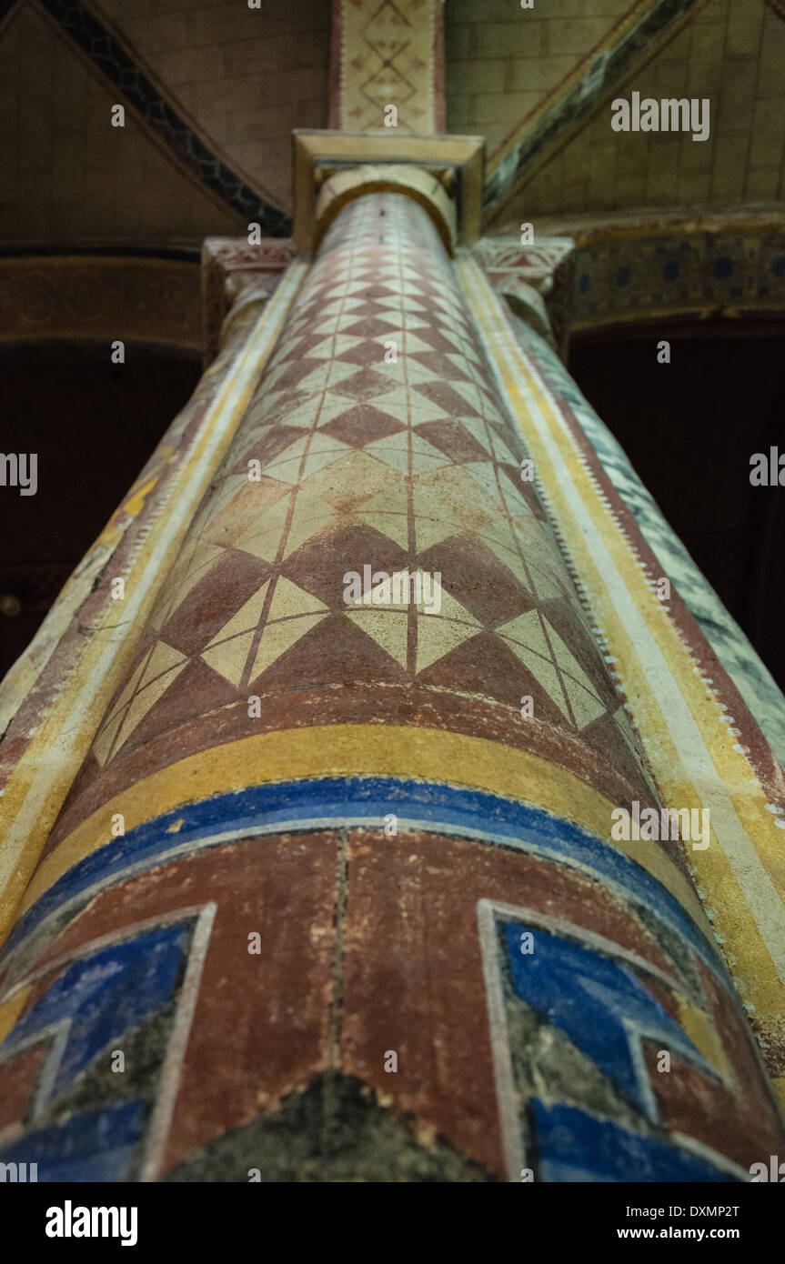 Interior architecture of Eglise NotreDame la Grande. Poitiers, France Stock Photo Alamy