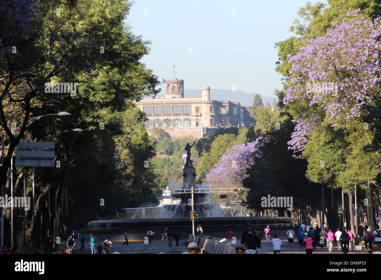 Looking down at the Castle of Chapultepec and statue of La Diana along Paseo de la Reforma, Mexico City Stock Photo