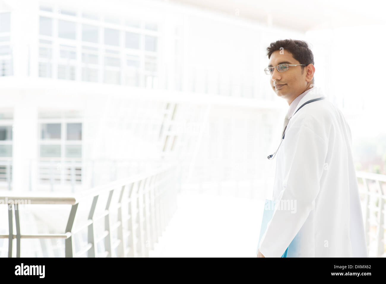 Indian asian male doctor hi-res stock photography and images - Alamy