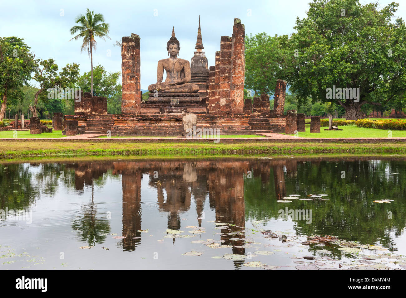 Wat Mahathat temple complex, Sukhothai Historical Park, Thailand Stock Photo