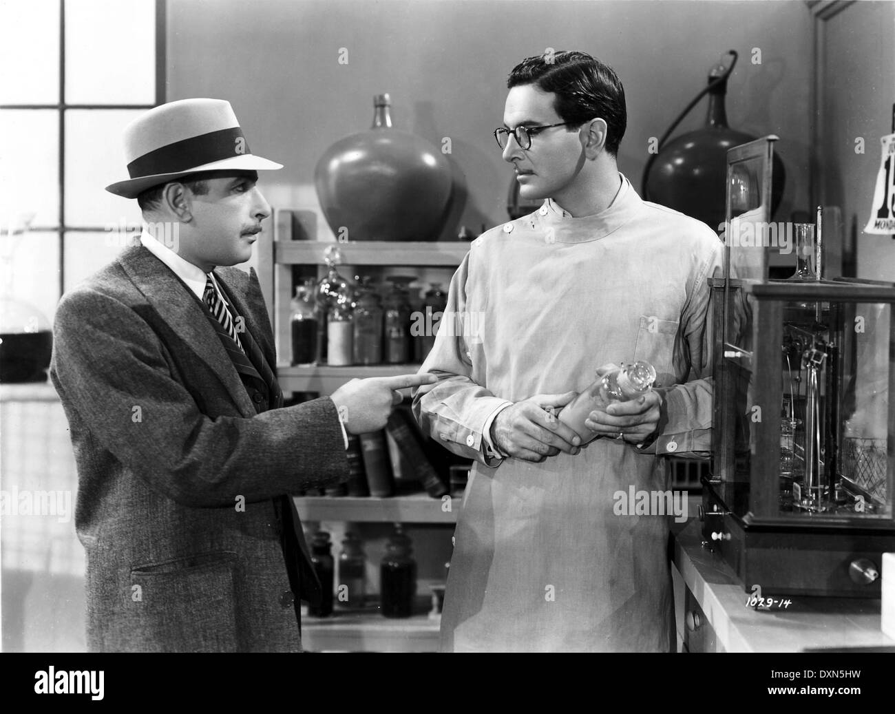 The Invisible Man Returns Stock Photo Alamy