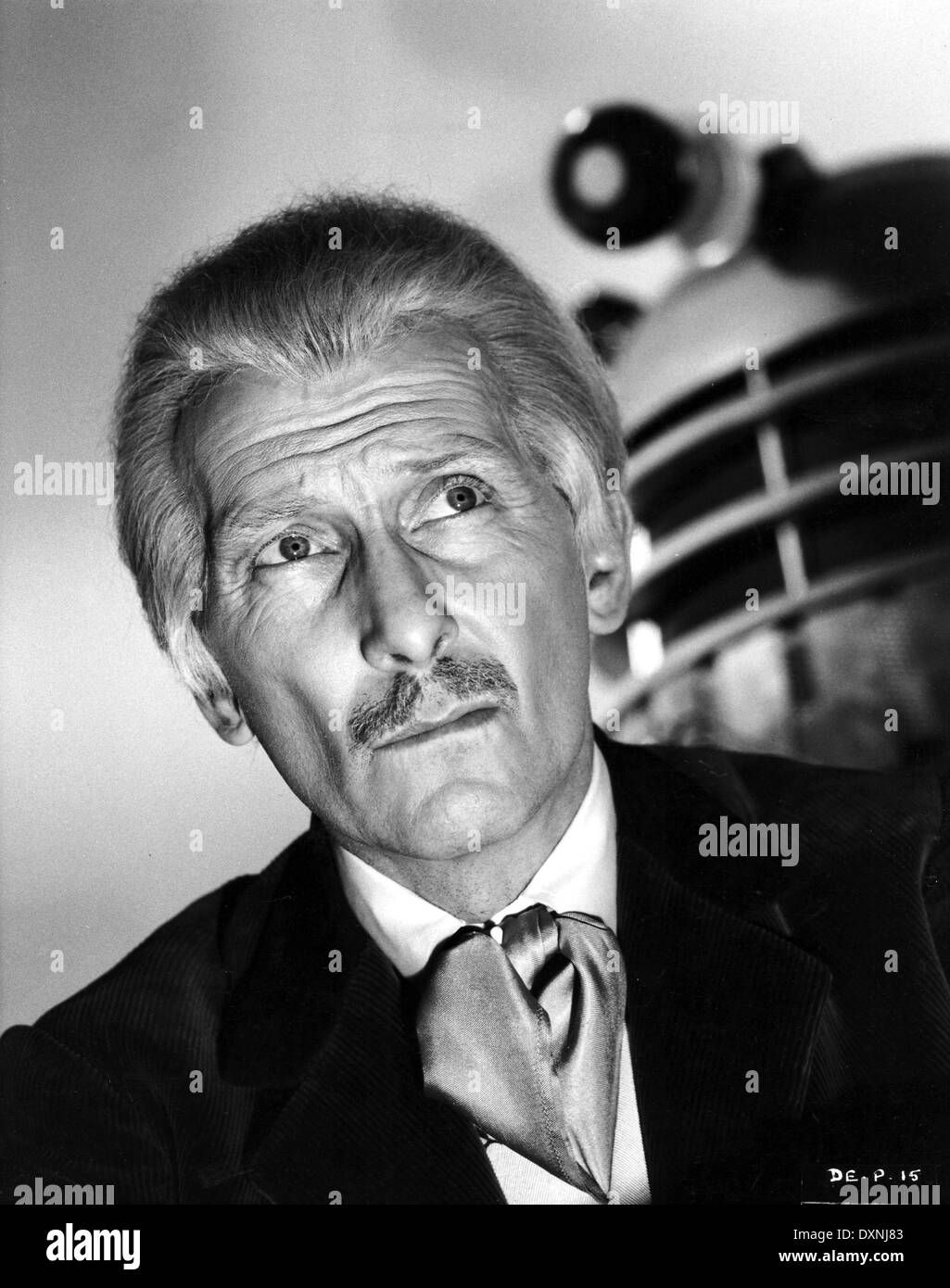 Doctor who peter cushing hi-res stock photography and images - Alamy