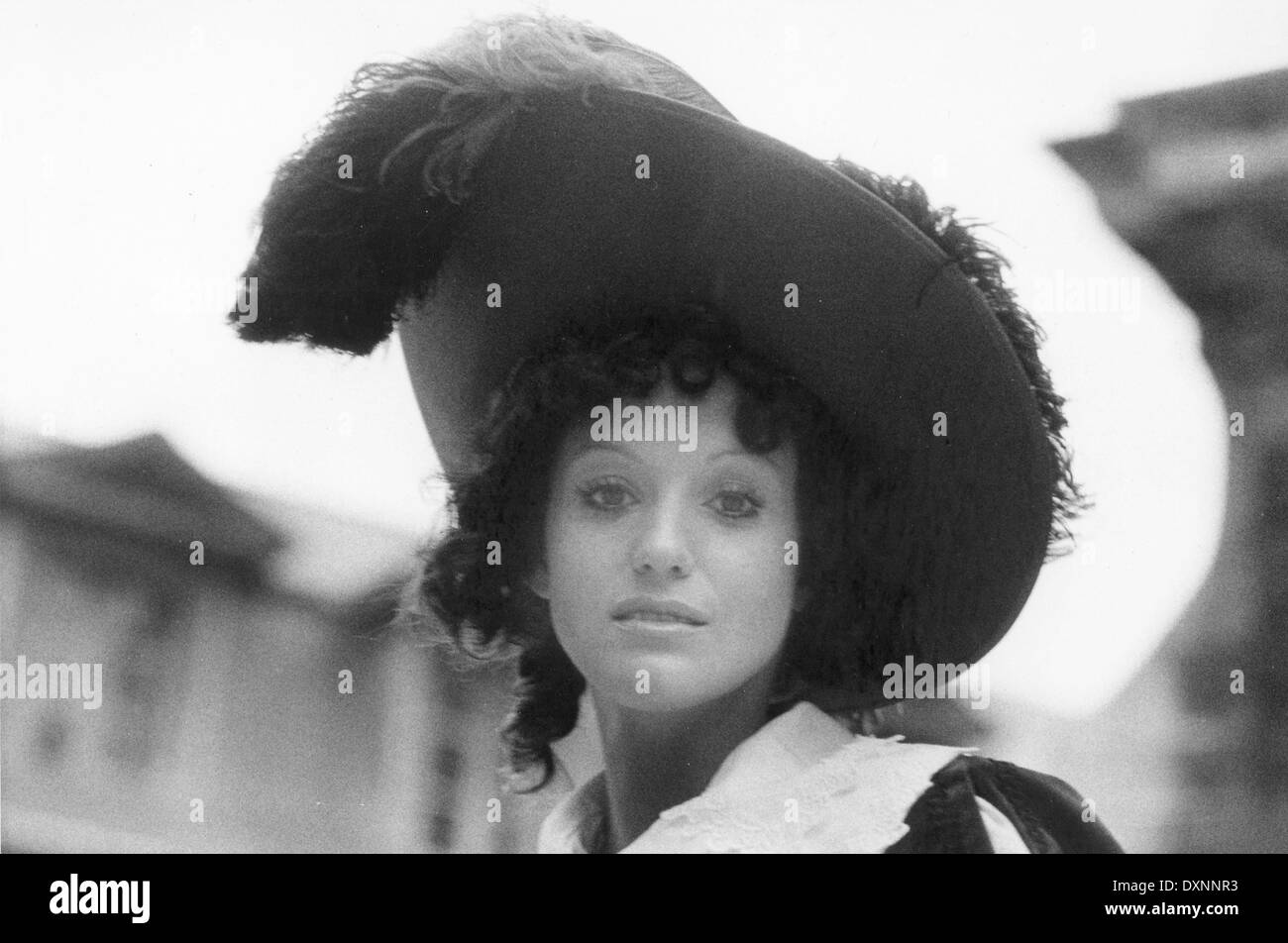 LA STORIA VERA DELLA SIGNORA DALLE CAMELIE Stock Photo - Alamy