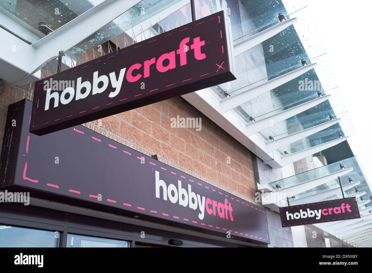 dh Hobbycraft SHOP UK Hobby craft sign above store entrance Stock Photo