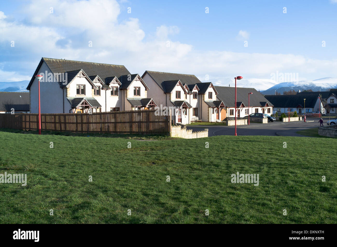 dh  AVIEMORE INVERNESSSHIRE Housing modern house uk estates scotland new residential estate homes Stock Photo