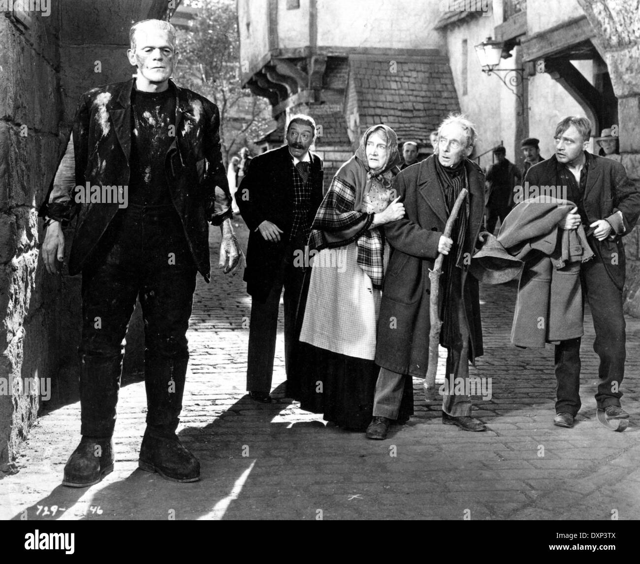 Bride of frankenstein hi-res stock photography and images - Alamy