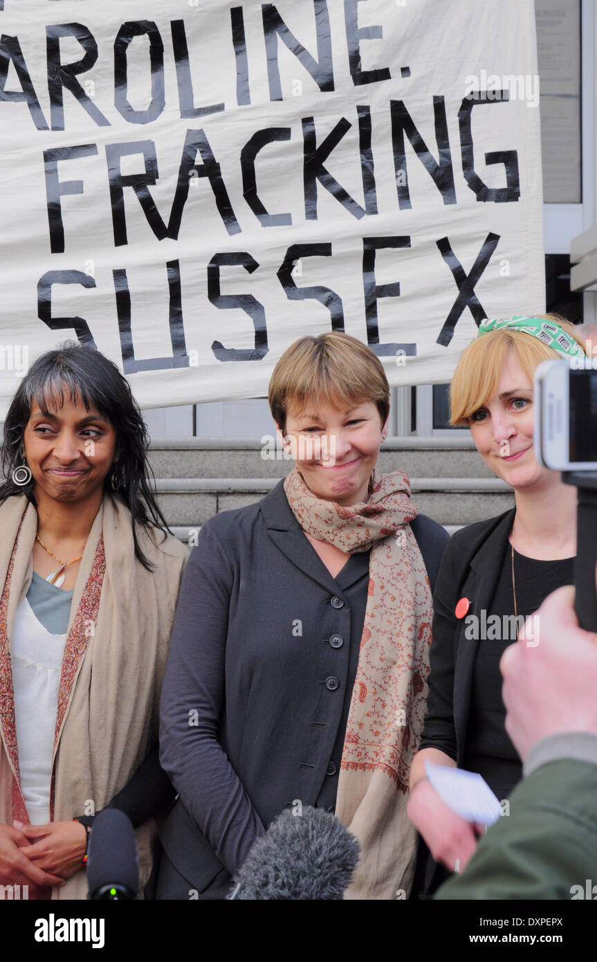 Brighton, East Sussex, UK..28 March  2014..Caroline Lucas MP outside Brighton Court  with co defendants after day 5 of their trial charged with obstructing the highway and a public order offence at Balcome where Cuadrilla was test drilling in August. The case has been adjourned to 17 April. Ms Lucas joined co defendants and supporters outside the court where Sheila Menon, also charged, read a statement  about Fracking and Ms Lucas thanked her supporters.. David Burr/Alamy Live News Stock Photo