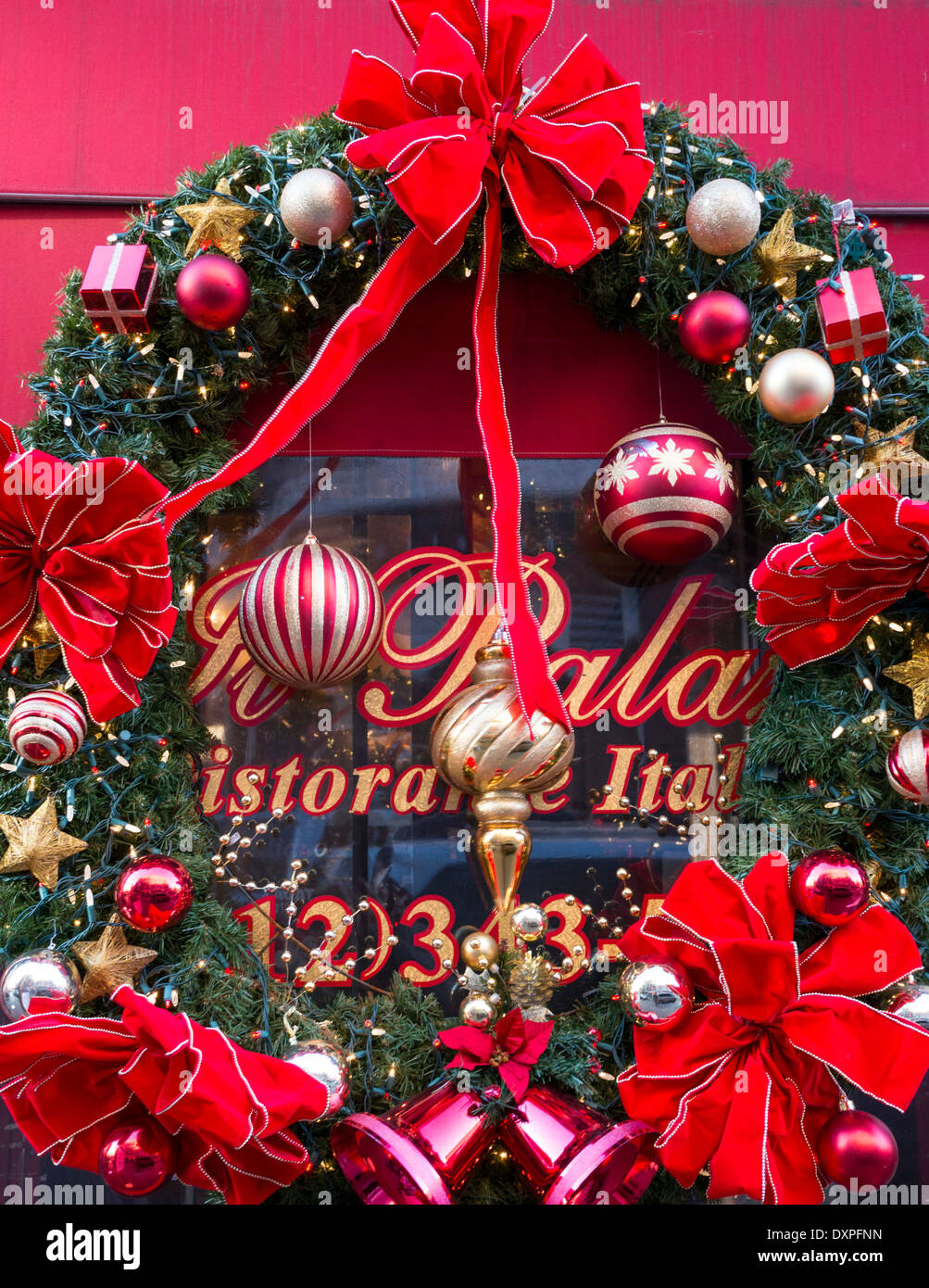 Christmas in Little Italy in New York City Stock Photo Alamy