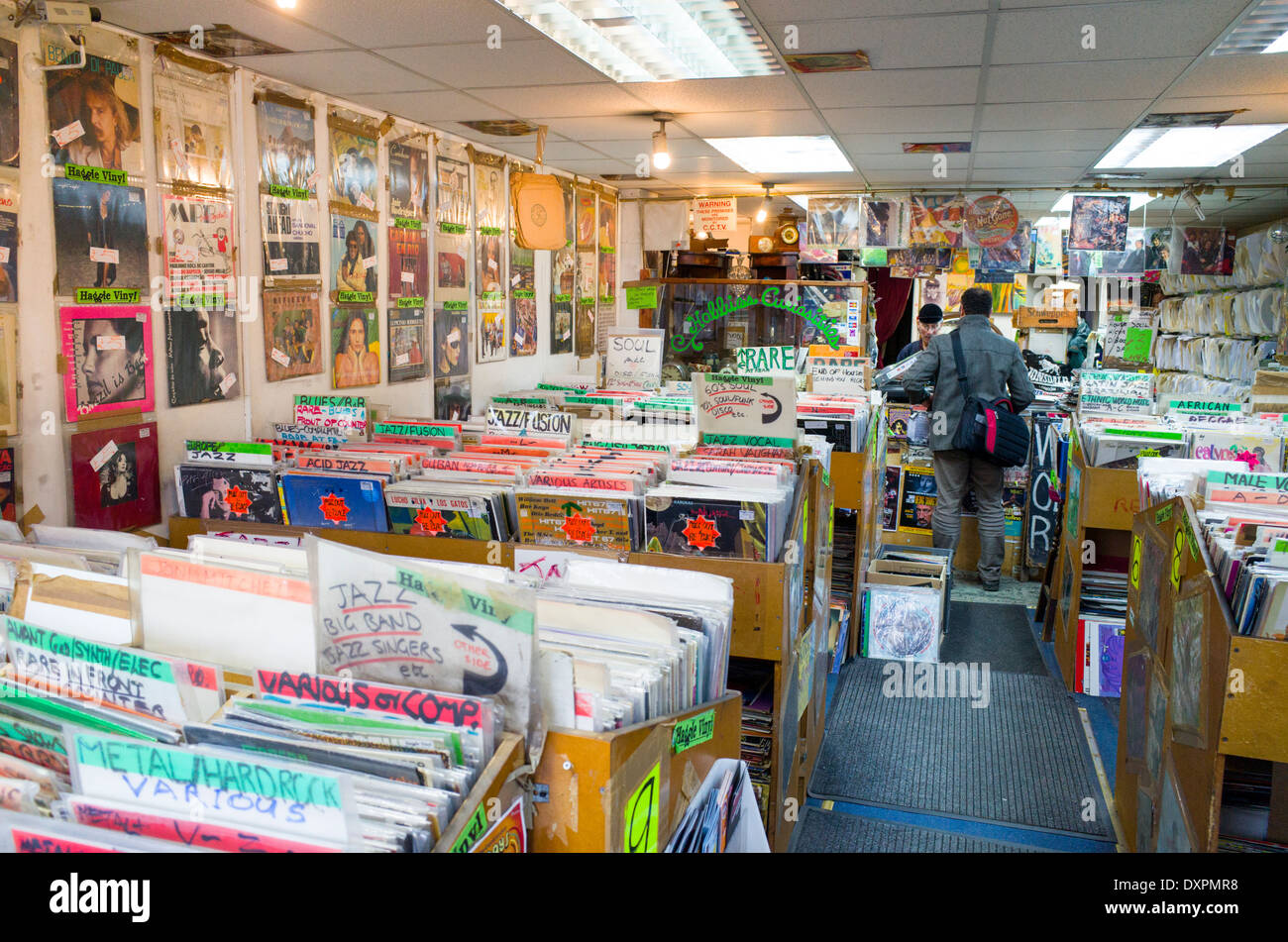 Vinyl record shops hires stock photography and images Alamy