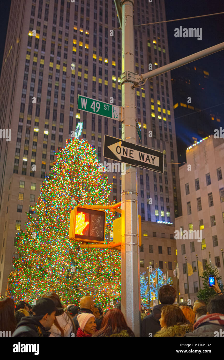 Holiday crowd around the Rockefeller Christmas tree NYC, NY, USA Stock Photo